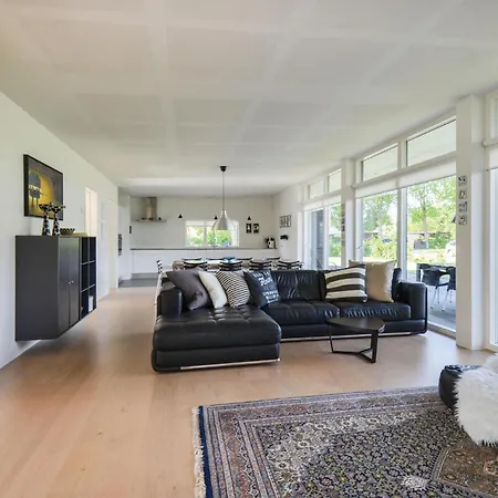Lovely Home In Ebeltoft With Wifi